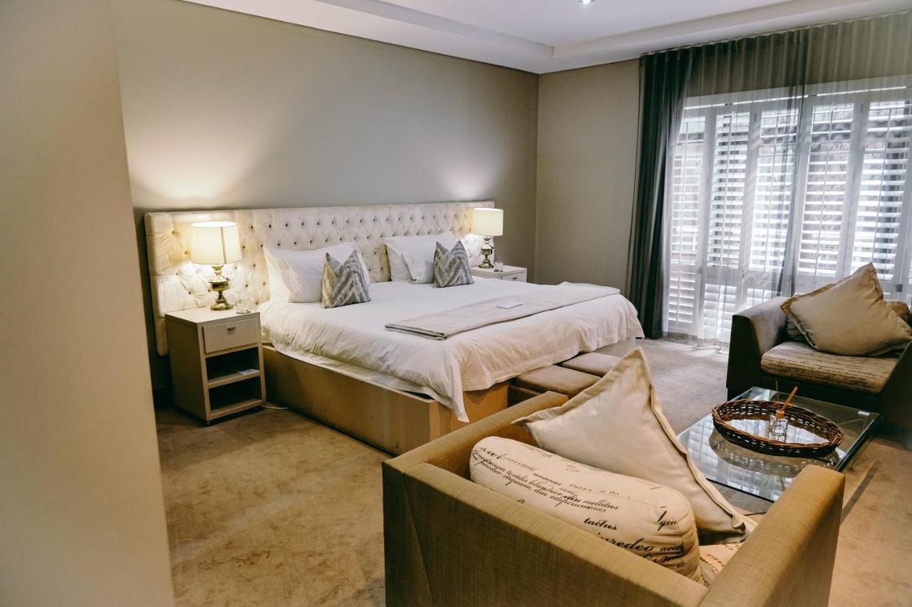 Tredenham Boutique Hotel Bloemfontein Exterior photo A bedroom at the hotel