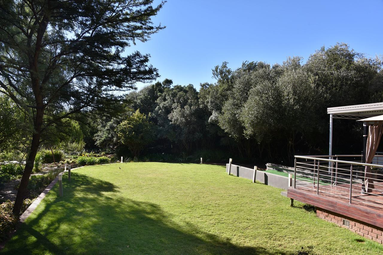 Tredenham Boutique Hotel Bloemfontein Exterior photo The cricket field at the University of Stellenbosch